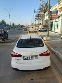 سيراتو 13شكل ال١٤ نضيفه ماناقصهة اي شي للبيع سونار موجود صبغ فقط قطعه ...
