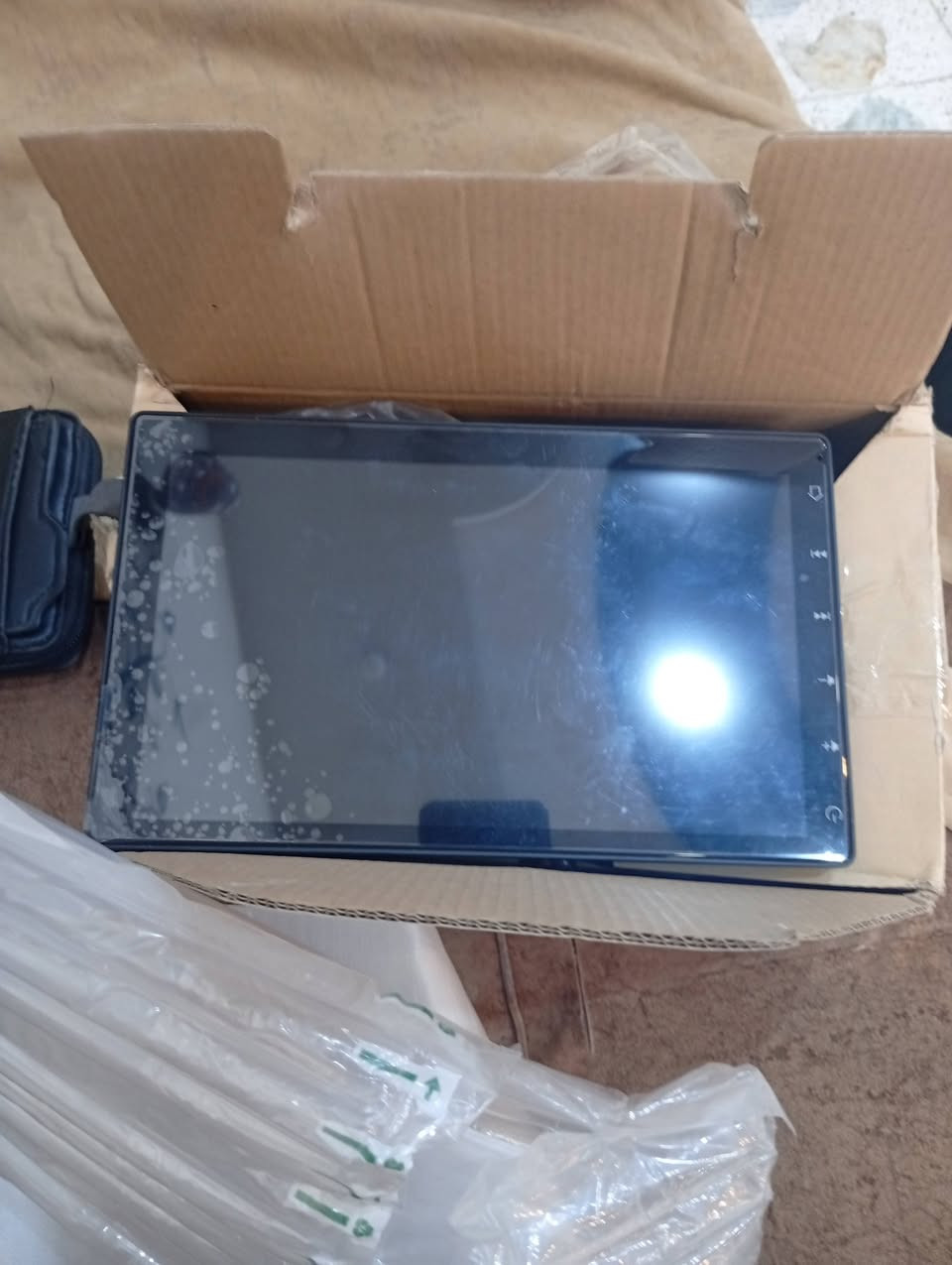 شاشة سيارة حجم كبير. اندرويد  وتكنك مع الموبايل سعر القطعة ٥٠الف. يوجد توصيل


**إذا كنت صاحب هذا الإعلان وتريد حذفه لأي سبب، رجاءا أرسل رسالة إلى الدعم الفني**