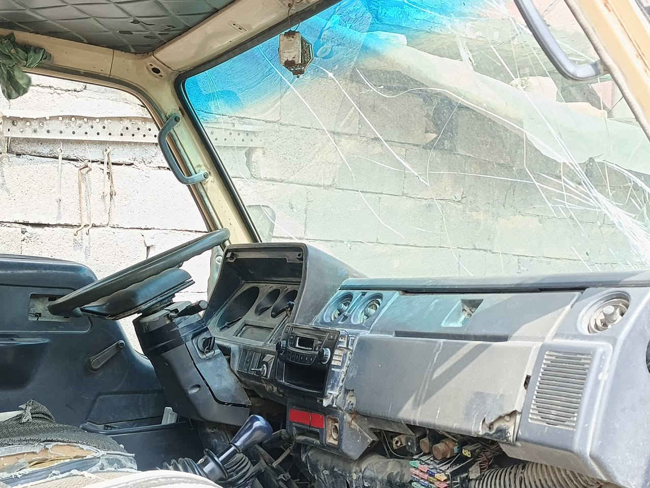 السلام عليكم سيار الي البيع


**إذا كنت صاحب هذا الإعلان وتريد حذفه لأي سبب، رجاءا أرسل رسالة إلى الدعم الفني**