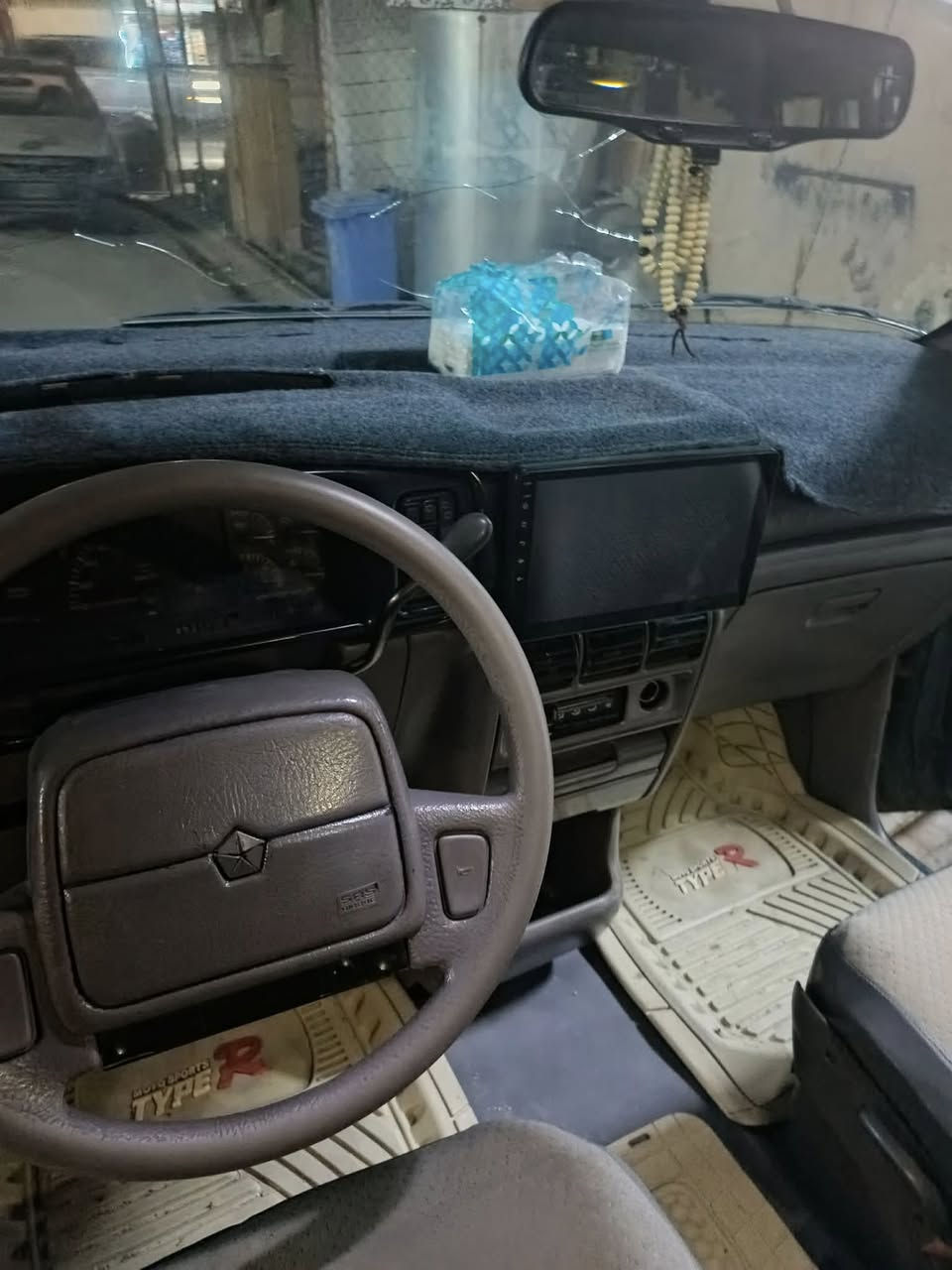 سلام عليكم كلايزر البيع موديل 1995 محرك كامري ابو الجف مصبوقه عام كهربائه كله شغاله تايرات جدد دفتر بانزين رقم كركوك بسمي  السعر 45 وبيه مجال ***********
