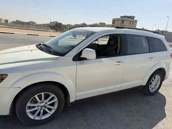 دوج جورني موديل 2013
مواصفاته شاشه و7 راكب تبريد 3 قطع حادثه ثلاث قطع امامي محرك 6سلندر 3600 بصمه ماشيه 143 صور الحادث موجوده السعر 
$117
للاستفسار 
***********
