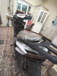 ماطور ماكس للبيع اي عيب ما بي شغال محرك نضيف الكفرات شوي مكسوره السعر ...