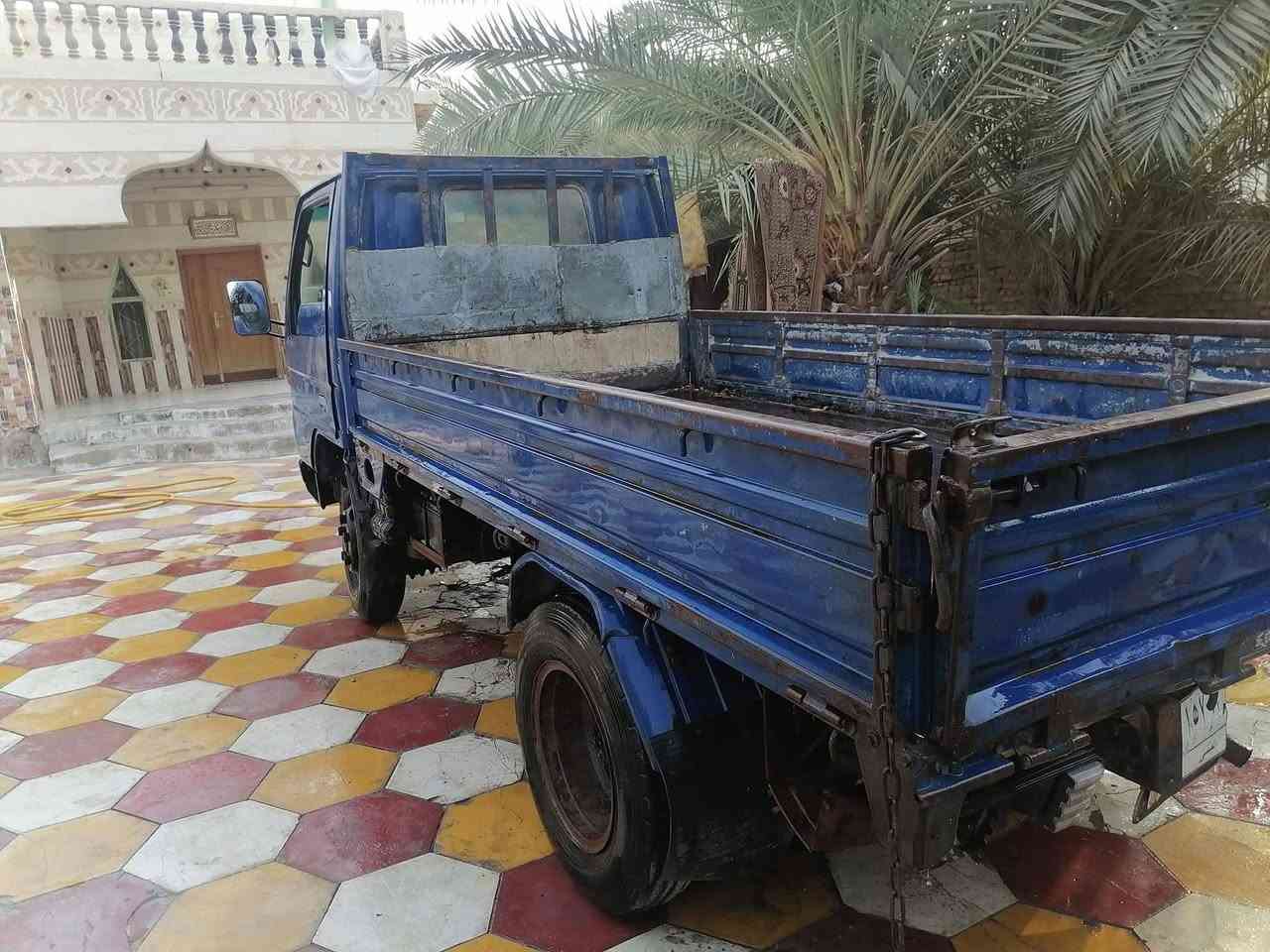 سلام عليكم سياره مازده موديل 91 شاصي تخم تاير 17 سياره مال شغل وينهم هل شتايكر  حلوه بسمي مداور جاهزه مكان سماوه سعر 37وبيهه مجال رقم ***********
