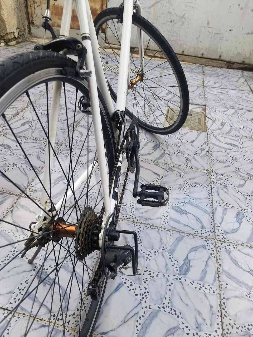 السلام عليكم
بايسكل رياضي كلش نظيف و  تايرات جديده كلشي بي شغال
مكاني حله
السعر 160 بي مجال الشراي يجي عل خاص


**إذا كنت صاحب هذا الإعلان وتريد حذفه لأي سبب، رجاءا أرسل رسالة إلى الدعم الفني**