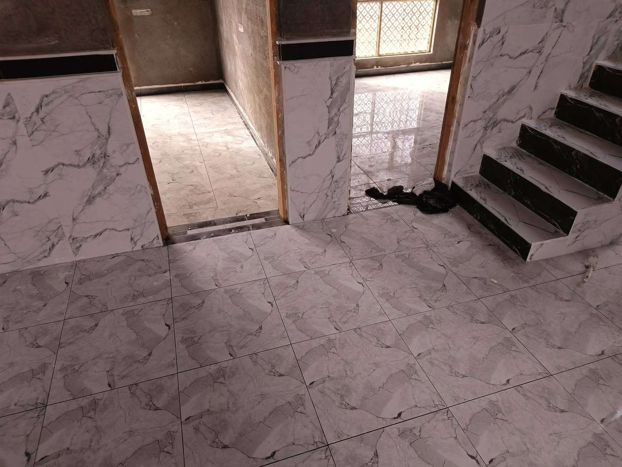 اشتغل سيراميك الواح بورسلين مرمر عمل ليزري 
وبدون توقف 
متفرغ حاليا واتساب ***********
