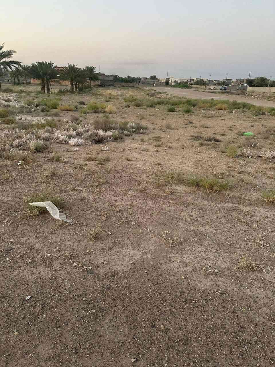 سلام عليكم ورحمه الله وبركاته قطعه ارض للبيع في الشهابي الاولى القطعه مساحته دونمين اله ربع قطعه كامله من حيث الماء والكهرباء وكلشي واصل للقطعه القطعه صايره على الشارع مقابيل سيطره الشهابي الاولى للاستفسار عن هاذه الرقم ***********
