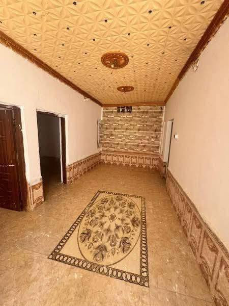 يوجد دار الايجار البيت دولان
العنوان السكان دور الألبان قرب سيد جعفر 
البيت يحتوي على غرفتين نوم وصاله ومطبخ وصحيات واستقبال وطارمه زغيره 
البيت نضيف جدا جدا وعالي عن شارع موقع جدا حلو 

اي استفسار اتصال على الارقام التاليه 
*********** بإدارة ابوامجد الكرعاوي العقار 
*********** بإدارة ابورقيه العرداوي العقار 

ومراجعه للمكتب اسم المكتب الغيث للعقار 

عنوان المكتب حي العسكري الاول قرب مطعم كباب نذير الشارع مباشره
