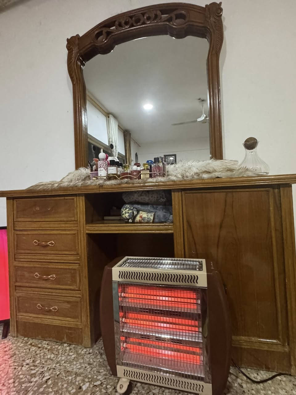 للبيع سعرها قفل ٧٠٠ السراي يجي هسه ياخذها     ***********
