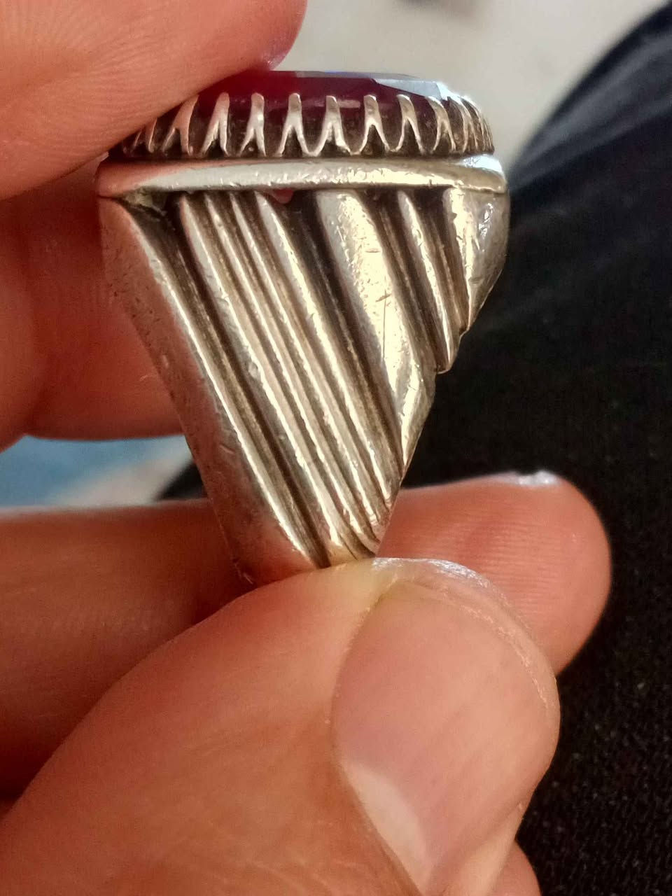 خاتم ياقوت قشميري قديم صياغه يدويه ثقيله .
سعر150الف.قياس 23.24
مكاني بغداد دوره يوجد توصيل جميع محافظات العراق ٥الاف بغداد, العراق


**إذا كنت صاحب هذا الإعلان وتريد حذفه لأي سبب، رجاءا أرسل رسالة إلى الدعم الفني**