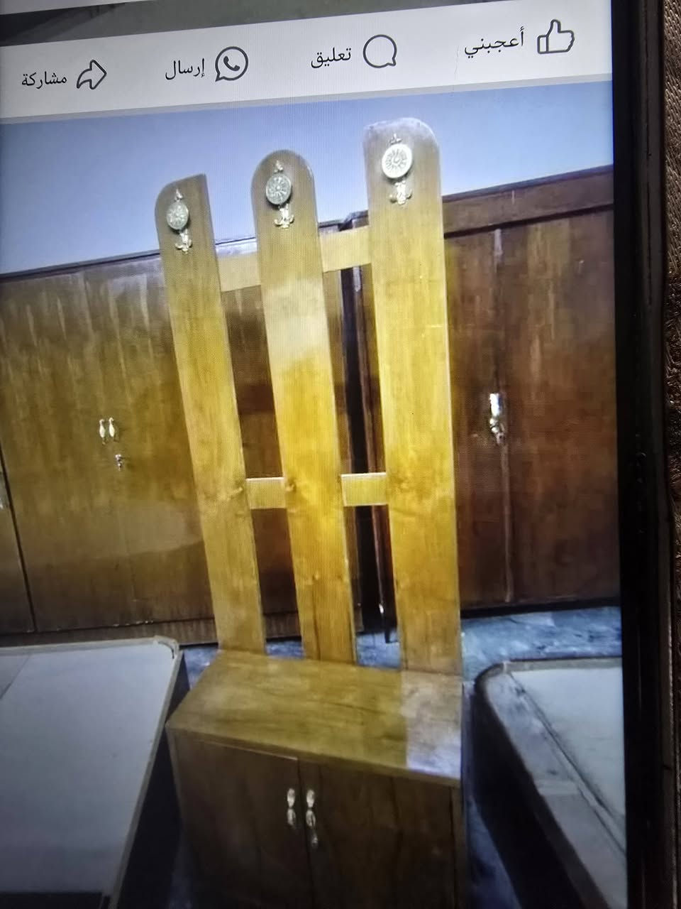 للبيع اتصل ***********
غرفة النوم كامل ٣٥٠ الطباخ مع الكاونتر ٢٠٠
القنفات مع طبلة كبيرة و٣ صغار ٢٠٠ ميز طعام مع ٦ كراسي ١٥٠ 
ماعندي توصيل مكاني حزيران
