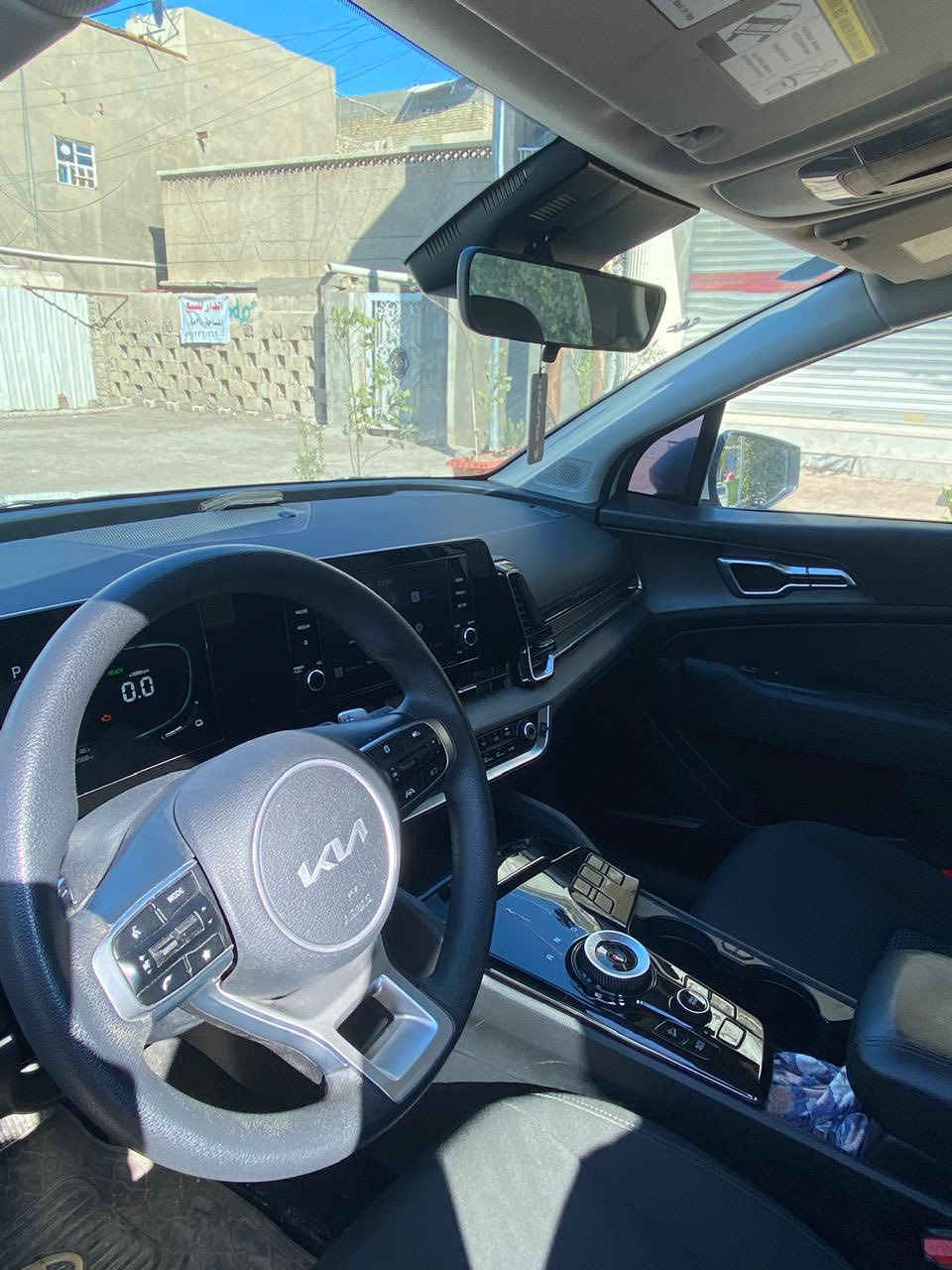 السلام عليكم للبيع سبورتج هايبرد 2024 امريكي صور الحادث موجودة بالمنشور بدون قطرة صبغ وتبديل فقط بارد بسيط جدا رقم بغداد بأسمي السعر 220 بيها مجال بسيط 
مكاني حي البنوك  
رقم الهاتف ***********
