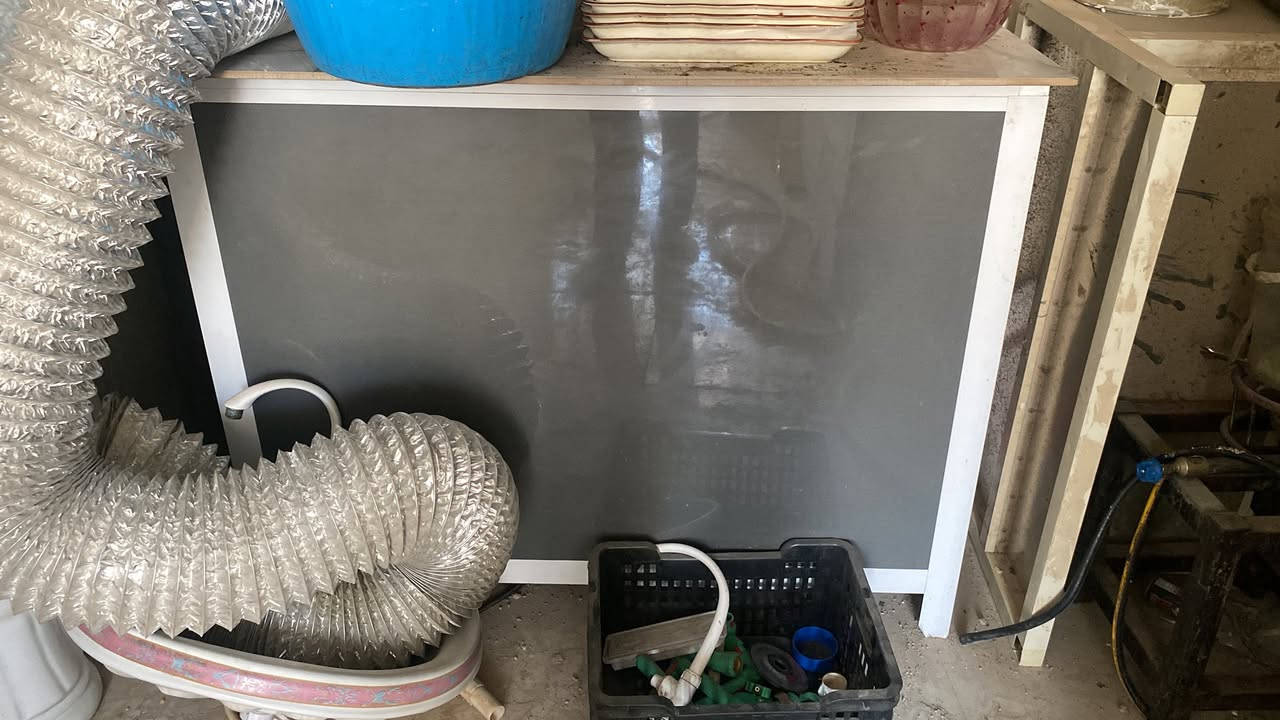 جام خانه فلافل لبيع معه أغراض شلع عنوان كربلاء حي شرطه رقم ***********
