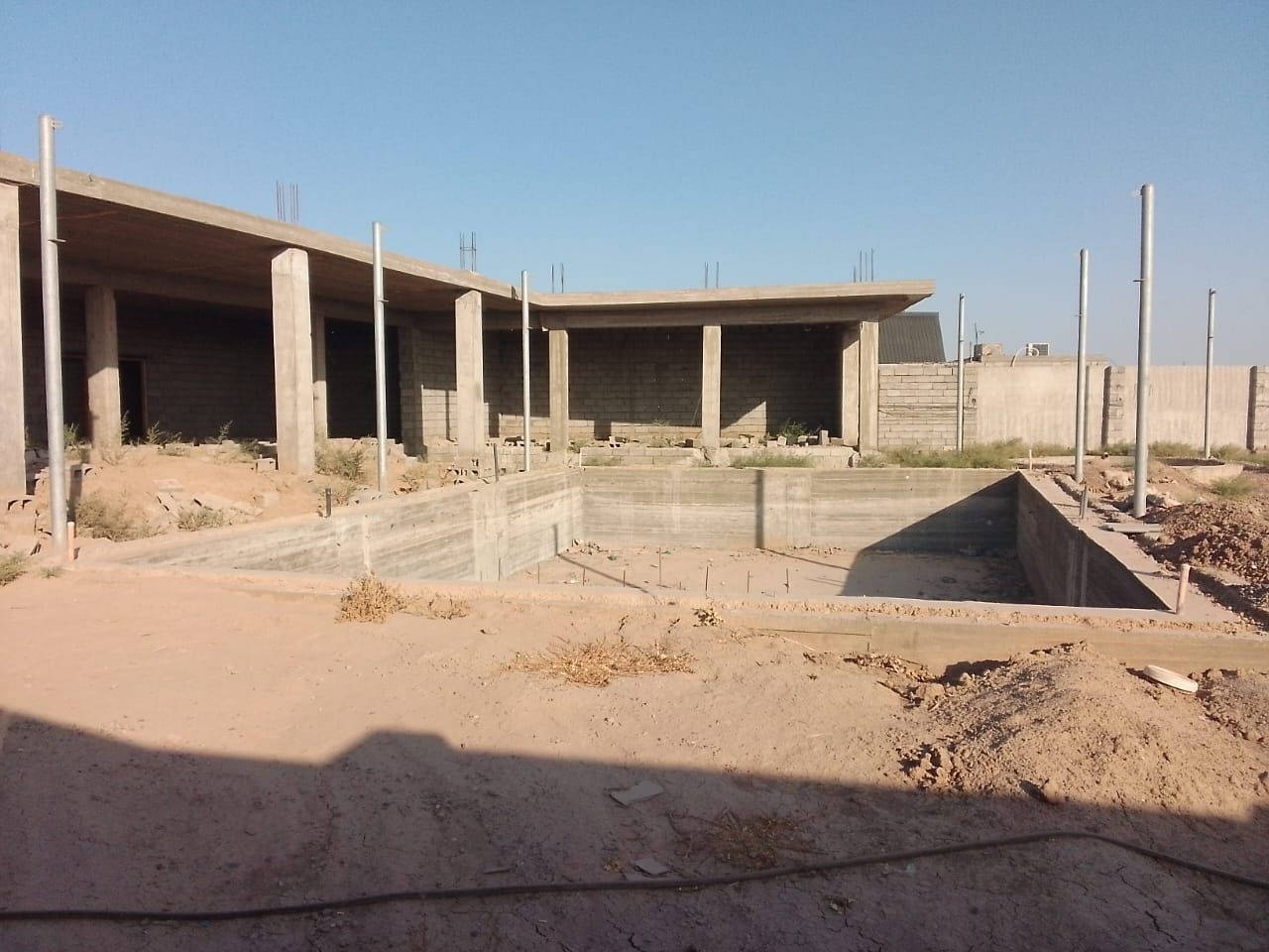 السلام عليكم
مزرعه 1700 متر للبيع 

يقع بين 4 و3 بلد

***********
