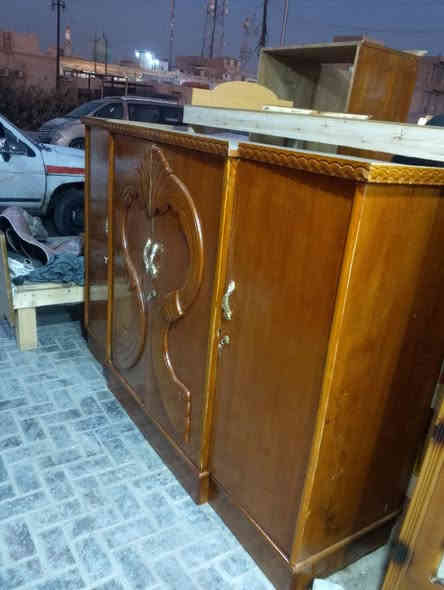 سلام عليكم اخوان كانتير مع ميوزه نضد معه زاويه اسعار خاص مكاني رميثه جامع ال شاهر توصيل موجود قرب ابو يلاف ***********
