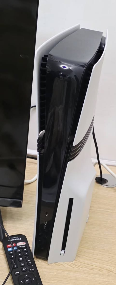 السلام عليكم 
للبيع🔰

بلي 5 برو
مع جوستك عدد2 بلادي مو تجاري 
مع 4اقراص 
مع شاحنة يدات
مع  ubs 

استعمال شخصي والجهاز مستعمل 4مرات فقط 
مكفول وضمان 
ابيع  الجهاز ويه الأغراض بالكامل ما ابيع مفرد
السعر كامل (مليون و550 الف) مجال جدا قليل وبسيط

#العنوان_كركوك
واتساب
 ***********
