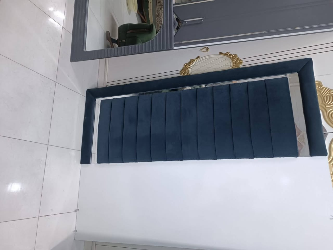 غرفه نوم 8 قطع نضافه ميه بلميه الابواب بالون بريس
***********وات

***********
