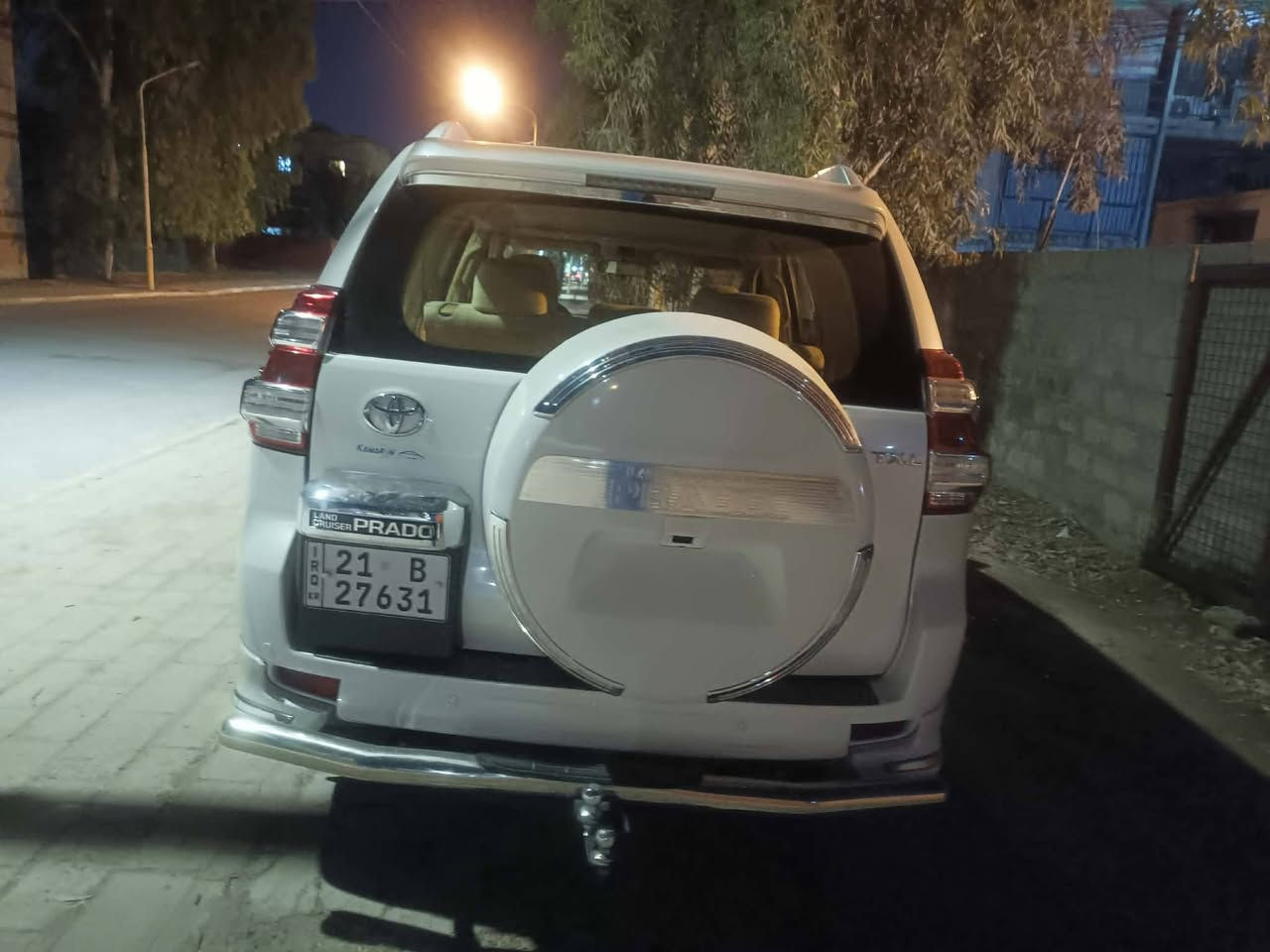 سلام عليكم سياره برادو  موديل 2016 فول مواصفات بدون صبغ بيها رصعتين اصغار بأسمي بيها كابون بنزين ماشيه 94 كيلو سعر 350 ورقه  بي مجال مكاني كركوك ***********
