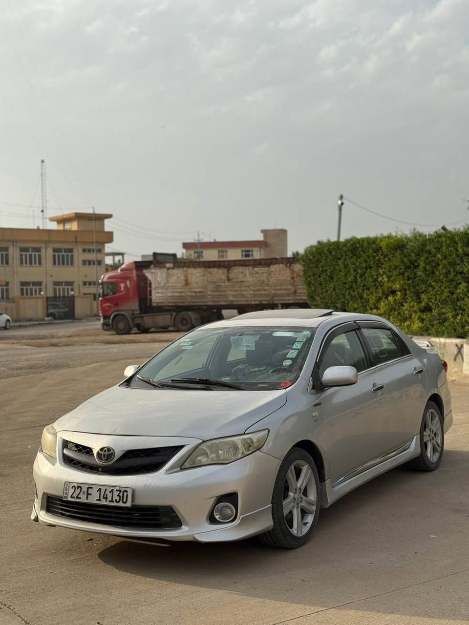 تۆیۆتەکرۆڵا ٢٠٠٨ کرایتە ٢٠١٣ سەیارەکە فول مواسەفاتە  تایەو ویلی١٧  ئاوێنە شەفتە سلایتە تەبرید لەمسە گێر تۆماتیک مەکینە ١٨ رەقەموو سەنەوی تا ٢٠٣٠ یە بە نسبەت پارچەکانی ٣پارچەی هەیە چامرغی پێشەوە چامرغی پشتەوە. لەگەر قەپاغ سندوقی  کەمێک جەمپی پێشی هەیە  بۆ سعری سەیارەکە 105 وەرەقەو مەعامەلەیەکی برایانە. رەقەم تەلەفۆنی ساعێب سەیارە….. ***********؟ أربيل, العراق
