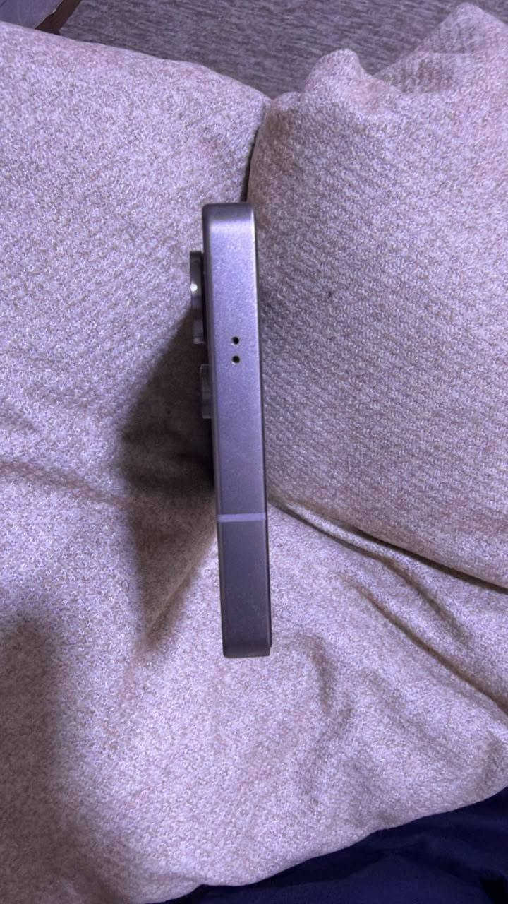 السلام عليكم سامسوك ٢٥ الترا ستخدام شخصي ذاكره ٢٥٦ جهاز مكفول بعده بل ضمان كامل ملحقاته مكاني بصره قرنه سعر واحد و١٥٠ بي مجال قليل *********** بي وساب
