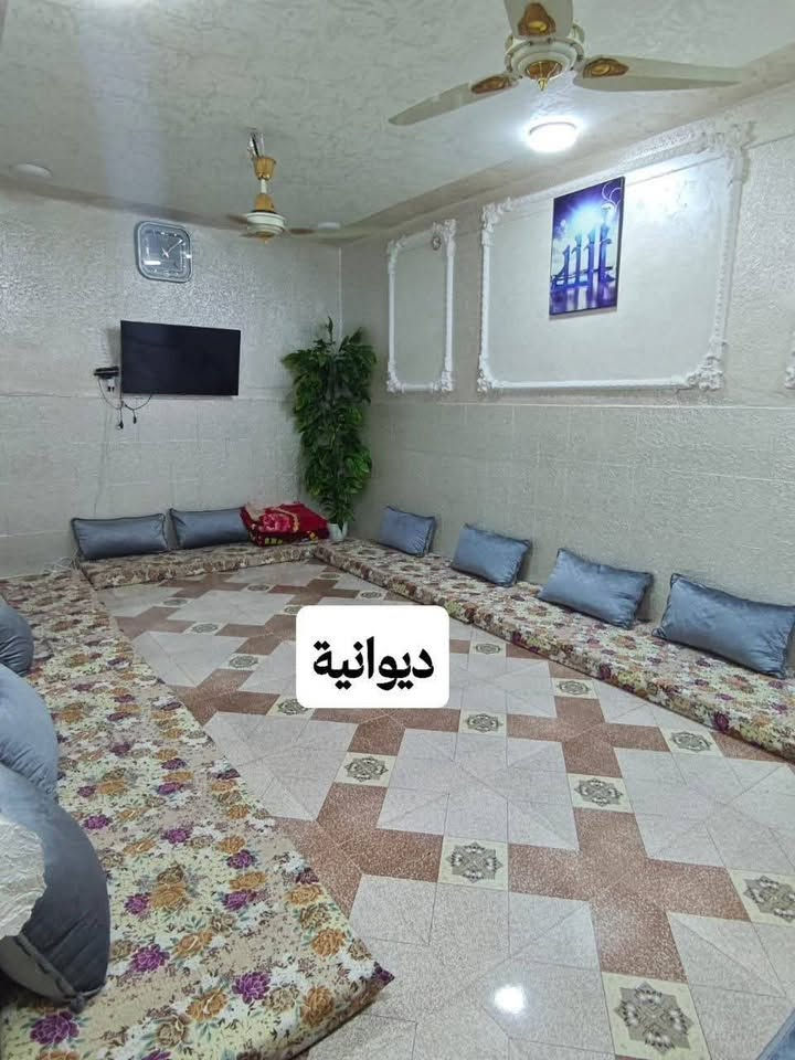 ⸻

✨ بيت طابق واحد ✨

📍 الموقع: الرمادي - الملعب 

      السعر :140 مليون

🔹 الشارع: 6 متر 
🔹 المساحة: 200

يحتوي ع غرفتين واستقبال وصالة ومجموعة صحية

📌 موقع حيوي وقريب من الخدمات
📌 مناسب للسكن والاستثمار

⸻

📞 للاستفسار أكثر مراسلة الصفحة أو الاتصال على الأرقام التالية:
*********** – نهاد
*********** – المكتب

📍 أو زيارة مكتبنا الكائن في:
الرمادي – شارع عشرين مقابل ماركت العبيدي

🏢 مكتب السراج للعقارات والاستثمارات
