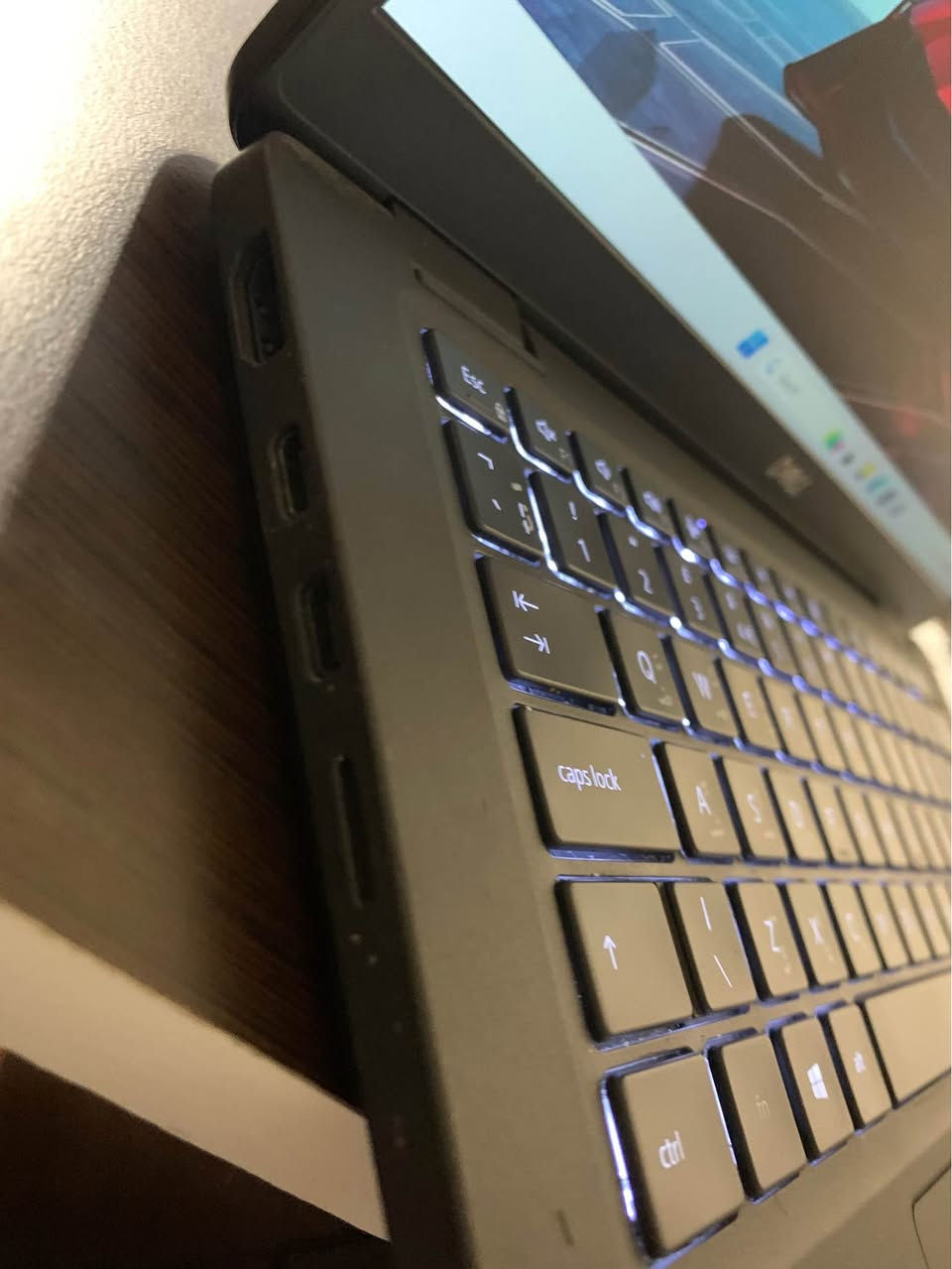 السلام عليكم 
لابتوب ديل 7310  
نظافة عالية 
معالج i5 جيل عاشر 
مناسب لجميع الاستخدامات 
رام 16 ddr4
كرت شاشة شير 8 gb
هارد Ssd 256 
شاشة 13.5 FHD
كيبورد ضوئي
ضمان شهر
بطارية 5 ساعات
السعر 320 الف 
موجود توصيل للمحافظات أربيل, العراق


**إذا كنت صاحب هذا الإعلان وتريد حذفه لأي سبب، رجاءا أرسل رسالة إلى الدعم الفني**