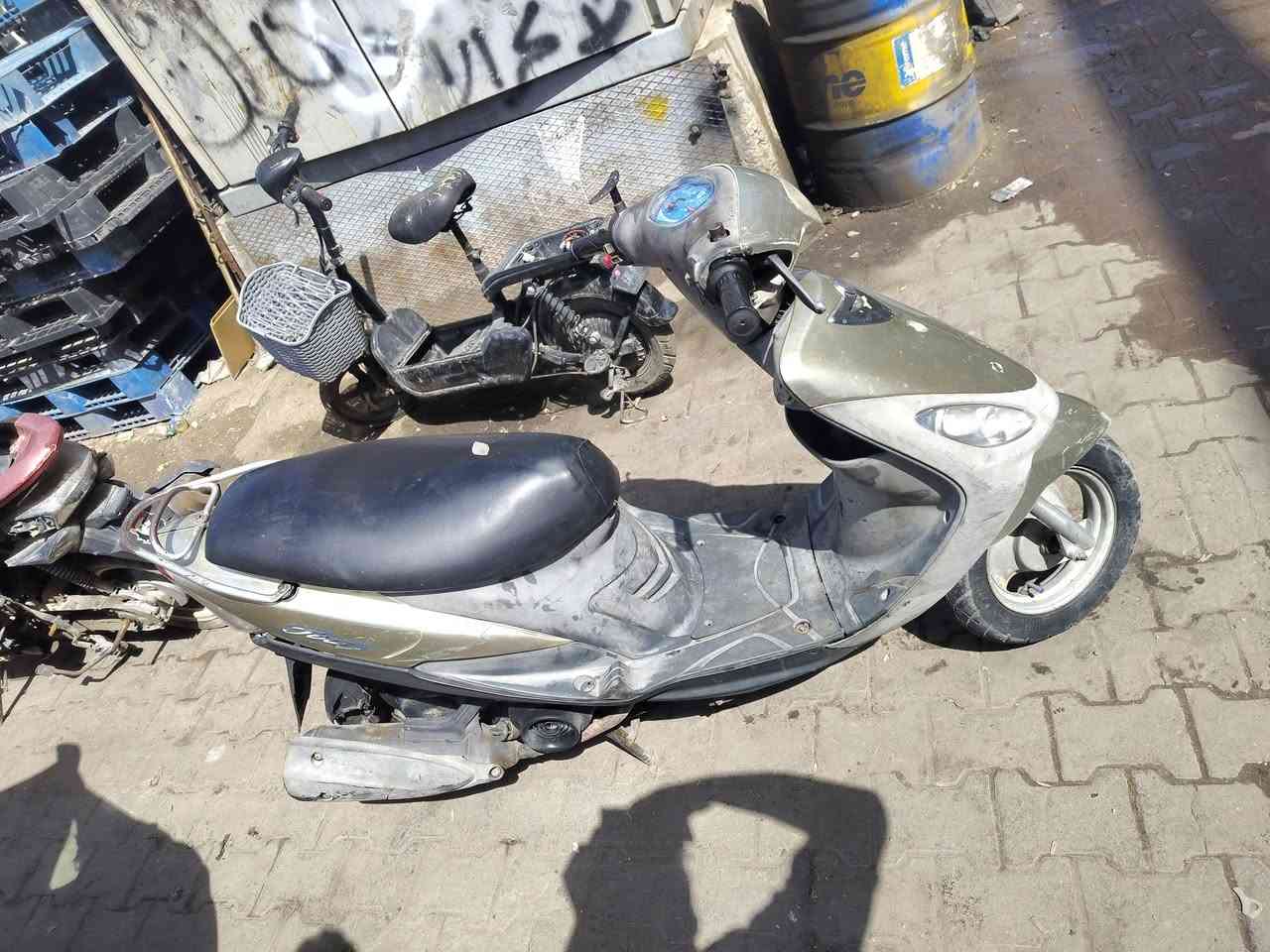 دراجه ماكس منغولي نضيفه حلوه مكنته بس سلف طلان دراجه حلوه سعر 400 بيه مجال بغداد مدينه صدر ***********
