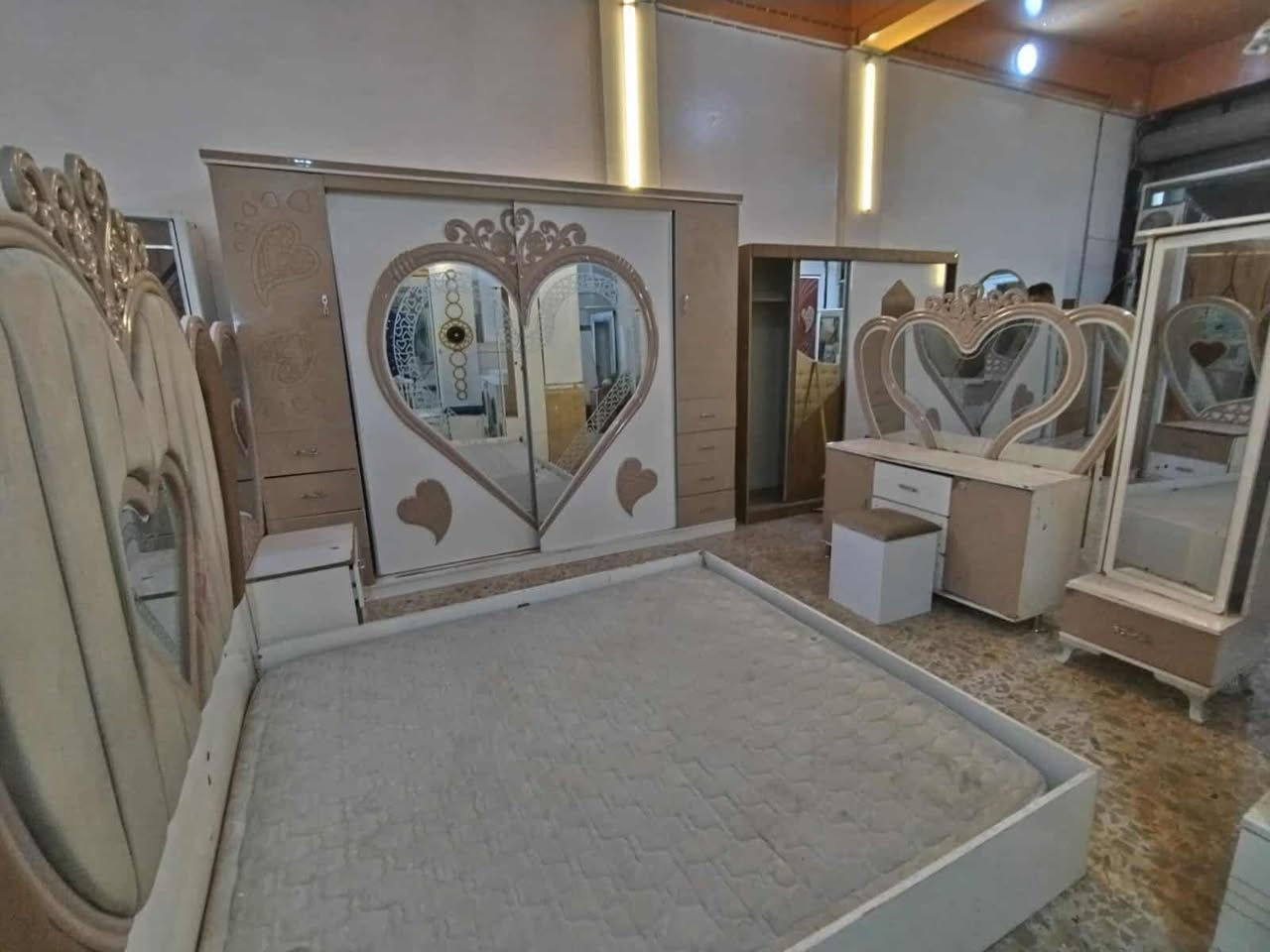 غرفه نوم تركي 7 قطع ضخمه كنتور 3 متر نظافه متوسطه بسعر مناسب 
325 الف


**إذا كنت صاحب هذا الإعلان وتريد حذفه لأي سبب، رجاءا أرسل رسالة إلى الدعم الفني**