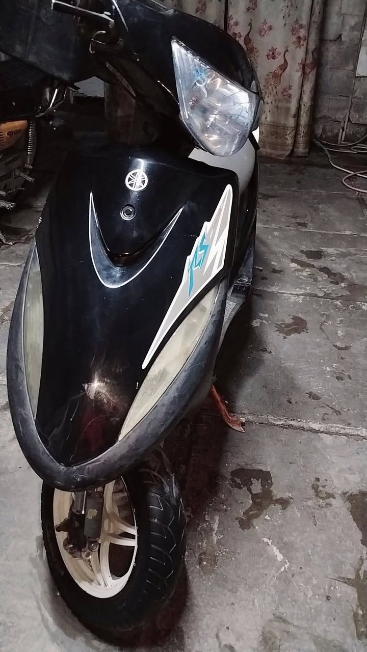 دراجه ماكس عدله للبيع سعره ٣٥٠ وبيه مجال شغاله اوراق موجوده مكاني بغداد كفرات رصاصي واسود مكاني سبع قصور شارع ابو علي هذه رقمي ***********
