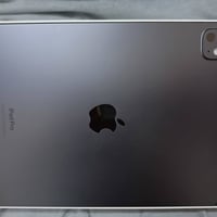 ايباد 11برو m4 ذاكره 256 بعده بظمان بطارية 100 اخو الجديد مستعمل قليل ...