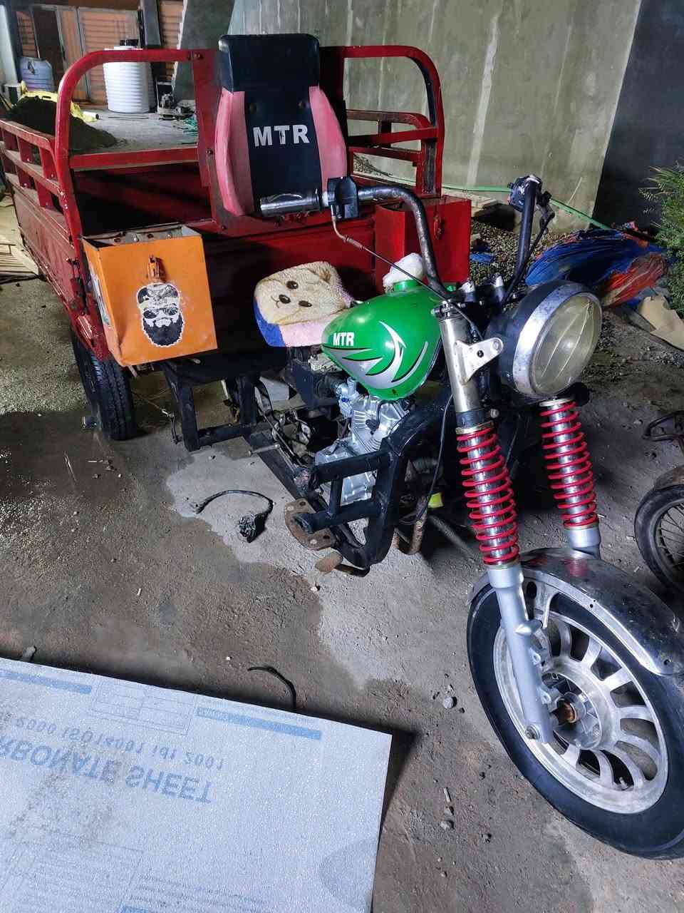 سلام عليكم اخوان دراجه لبيع  ستوته حلوه خير من الله دهن جديد بريك جديد كلشي بل ستوته جديد دوات مكفوله كفاله عامه سعره575وبيه مجال لشراي مكان بصره ابو خصيب بهادريه رقم***********
