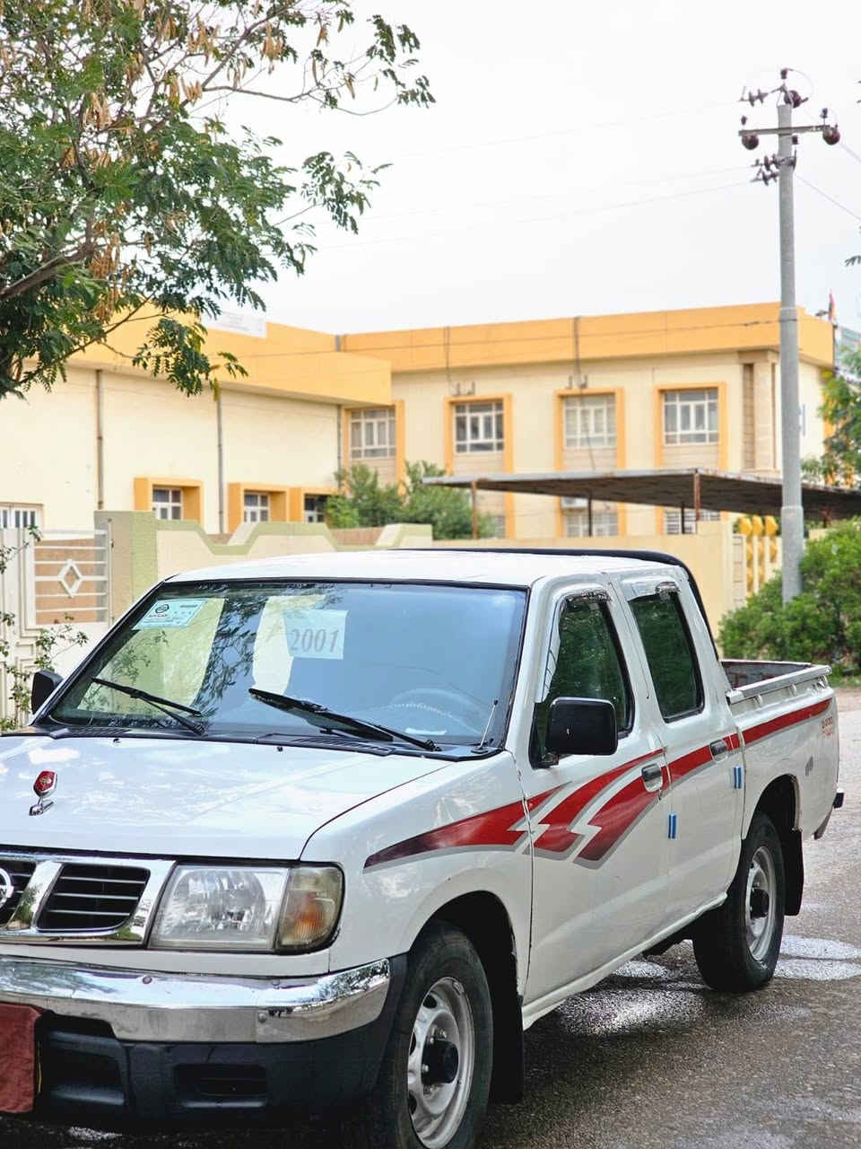 بەناوی خوای گەورەومیهرەبان ئەم سیارەبۆفرۆشتن،نیسان مودیل2001،بەشەرتی گێڕومەکینەواکسلوهەموشتیک،سیارەکەعام بۆیاخە،کەوتۆتەلایا بیشوبشتی کەبسەچەکوشی بیوەنیە،ناوگرتنی نیە،چوارتایەی تازەی لەزیرایە،سەدروبێشی  تازەگۆڕاوە،یک دینارمەسرفی نیە،کوشنوگاعیوناوی تازەی بۆبەسراوە،بەشەرتی تحویلوخرامەوکالەسەنەوی بەسەرچوە،زۆرتوندوتۆڵە،شوین کلار،سعر55گڵاومعاملە       ***********         ***********
