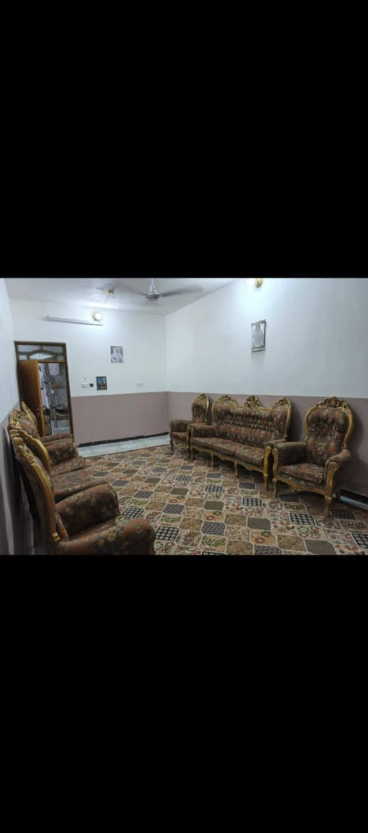 دار للبيع  دور نفط  طابو زراعي سند 25  مساحه 210 متر  بالبدايه  قريب جدآ من عواشه  يحتوي ع ستقبال وصاله   3 غرف واسعه مطبخ حار وبارد  ومناور وصحيات وگراج واسع  سعر 115 بي مجال  مستعجل ع بيعته *********** فقط واتساب
