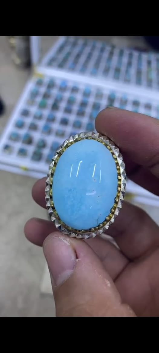 سلام عليكم فيروز نيشابوري صياغة عباسي H حجم كبيرة وزان 45غرام ،،،، مروس لبه ناعمه صياغة عباسي آر


**إذا كنت صاحب هذا الإعلان وتريد حذفه لأي سبب، رجاءا أرسل رسالة إلى الدعم الفني**