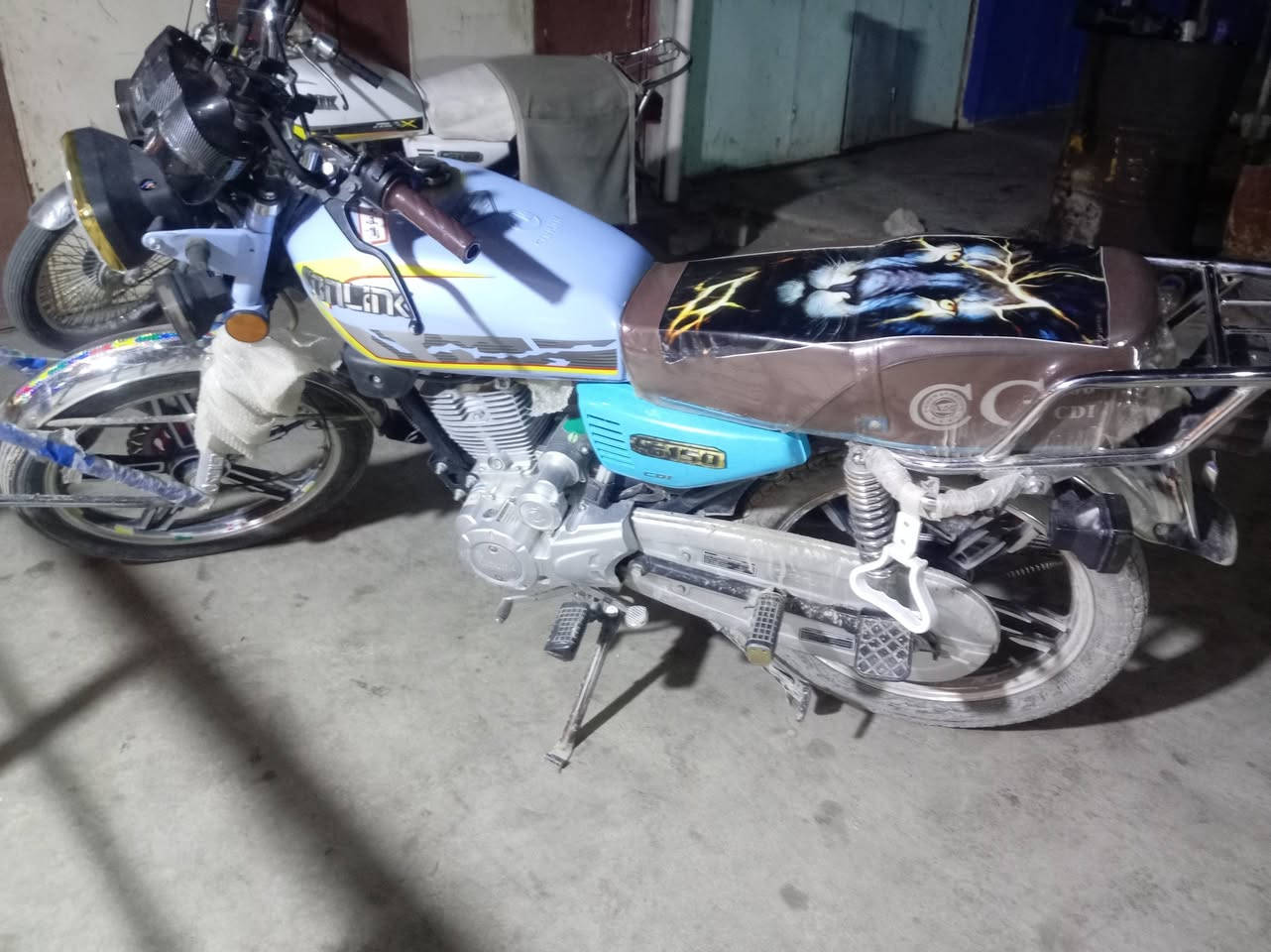 دراجة البيع موديل ٢٠٢٣ سعر٦٥٠مستعجل البيع ***********
