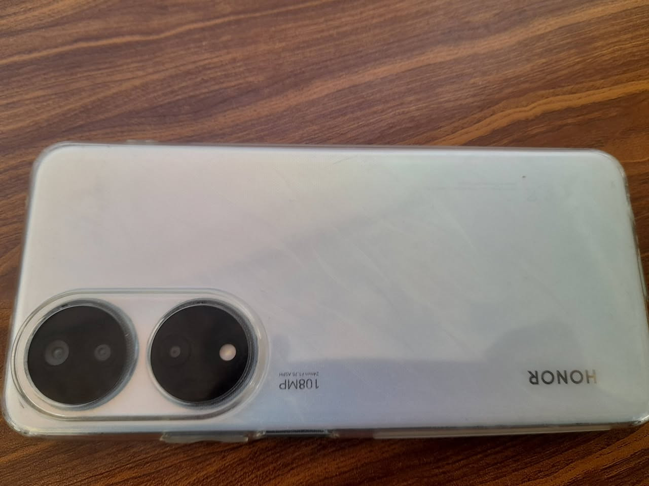 هونر x7b 
للبيع فقط 
السعر 120 الف  
ذاكرة ٢٥٦ رام ٦+٦
كاميرا 108 الشراي يتصل بي واتساب هم 

***********
