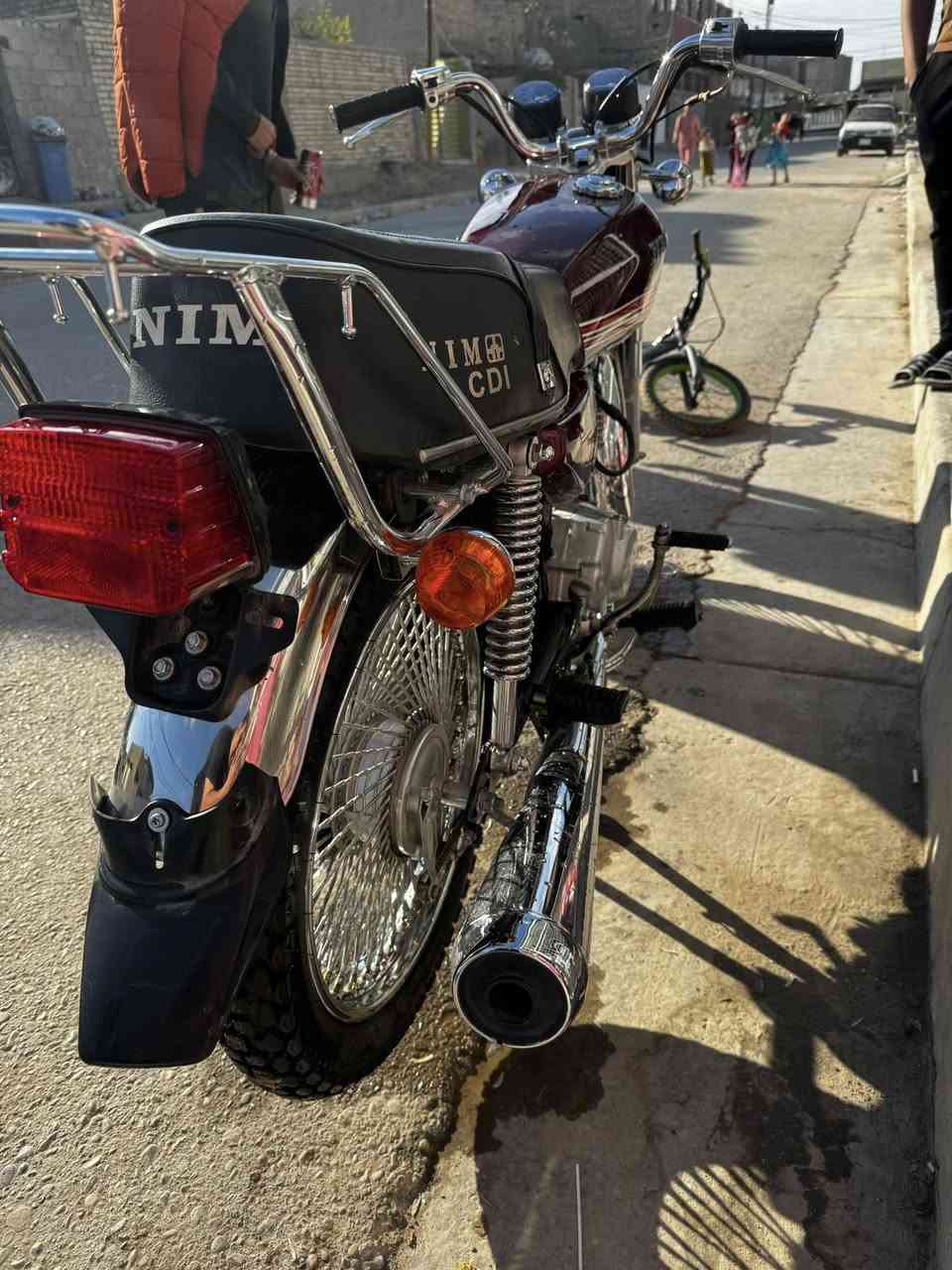 يا الله السلام عليكم دراجه أيراني للبيع كفاله عامه محركه وكشر العنوان بغداد سبع اقصور للستفسار ***********
