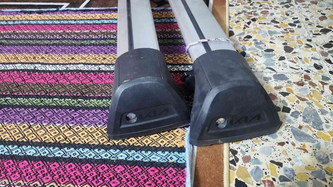 السلام عليكم  راكات سيليتوز ٢٢ فم فوق  اصليات كاملات مع البراغي والمفاتيح  ولاستيك سعر١٢٥مكان بغداد  ***********
