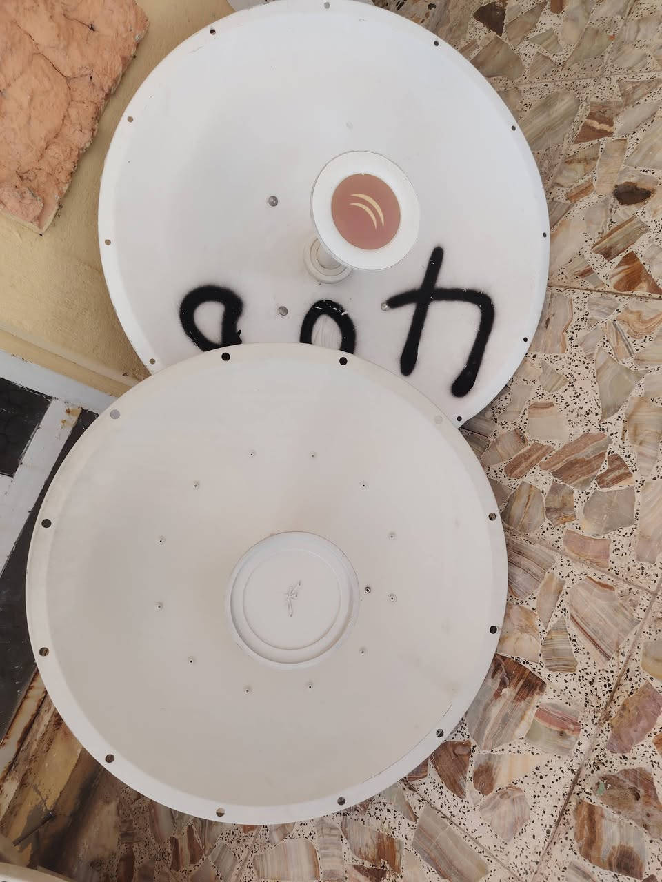 السلام عليكم
برج انترنت مستخدم للبيع
التفاصيل :
:حديد إيراني 15نوع 35G
:سكاتر عدد 2 ubnt زاويه ١٢٠
:سكتر عدد 1 ubnt زاويه ٩٠
:راوتر بورد 912عدد5   5G
:دشات 30عدد 2
:عاكسه مايكروتك ١٢ فولت
:بطاريه 150 أمبير
:راك بلوستروم
:باج بنل
:سسكو ٢٩٥٠
:بور سبلاي
:فراكات عدد ٩ مع قفايصو براغي

مكاني بابل طريق الإمام الحمزه الغربي
وتوصيل ونصب موجود
للإتصال ***********
