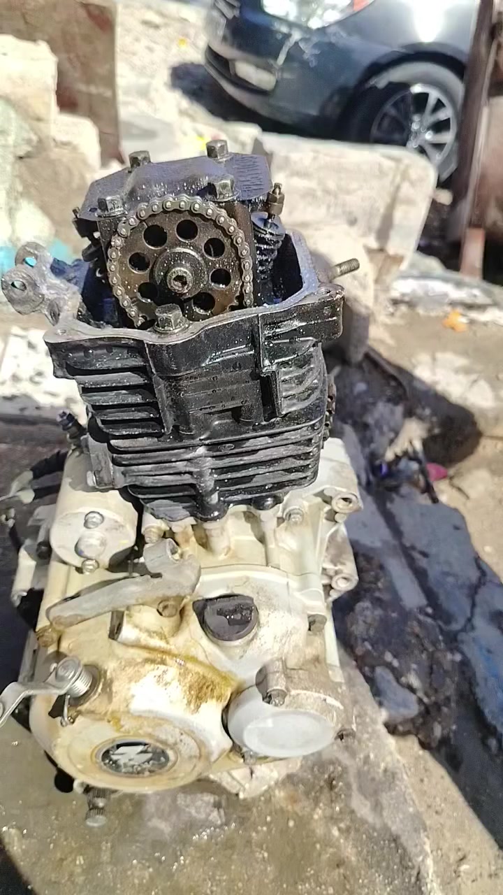 السلام عليكم البيع مكينة مال بوكسر موديل 24.بيهة تبخير فقط سعر ٢٥٠  و بيهة مجال مكاني بغداد الحبيبيه ***********
