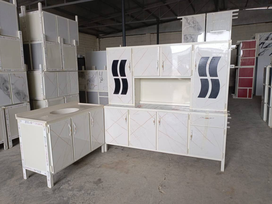 للبيع 
مترين مع سنك مرمر 
يتوفر توصيل محافظات


**إذا كنت صاحب هذا الإعلان وتريد حذفه لأي سبب، رجاءا أرسل رسالة إلى الدعم الفني**