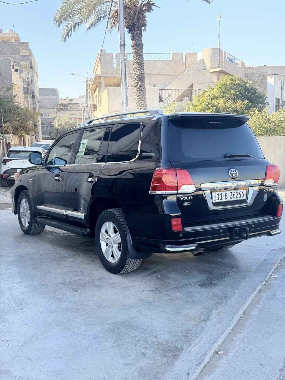 السلام عليكم لاندكروز 2012 بريم كفاله عامه
للبيع سياره جديده جداً بدون صبغ حته الدعاميات بدون فقط بارد جاملغ امامي ايمن ماشيه 172 الف حقيقي شرط الفحص مكينه 4600 V8 المرغوب مواصفات فول البريم معروف ام الطفايه ليزرات ترحيب مري قلاب وشفط كشن السايق كهرباء ثلاث دكم فتحه زراك امامي حساسات امامي خلفي بلادي سياره احله من صور تخم تاير صدر امامي خلفي كله جديد السعر 355 ورقه بيها مجال للمشتري 
للاستفسار *********** مكاني بغداد حيّ القاهرة
