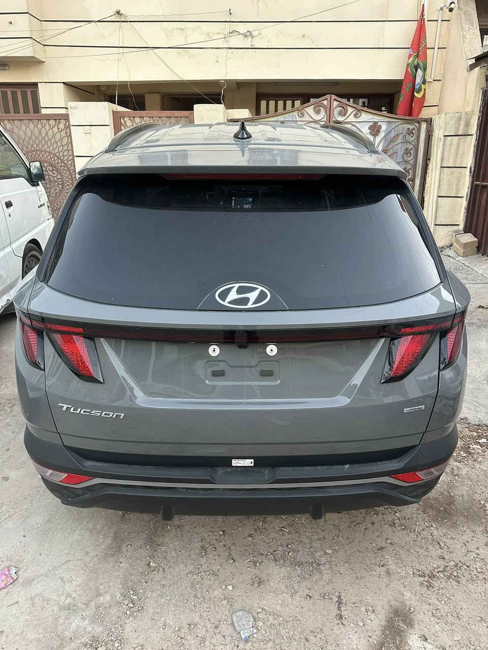 توكسان موديل 2024 وارد امريكي Htrack معروفه مواصفاتها تحكم مري تدفئه كشنات اوتو هولد تحكمات ستيرن كار بلي وايرليس وهواي بيها شغلات مكينتها 2500 حادثها موجود بالصور السياره مرقمه بغداد بأسمي تحويل ثاني يوم نقصها بس تبريد راديترها مزروف مالتبريد سعرها 205 مكاني بغداد شارع فلسطين ***********
