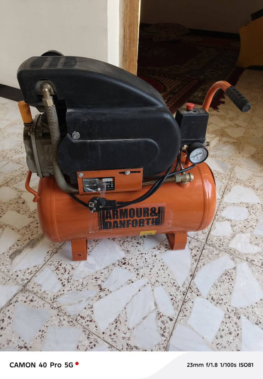 كبريسر هواء سعه /٢٥/ لتر لبيع جديد أوربي باله سعره / ١٠٠ /ألف اي ستفسار *********** /***********
