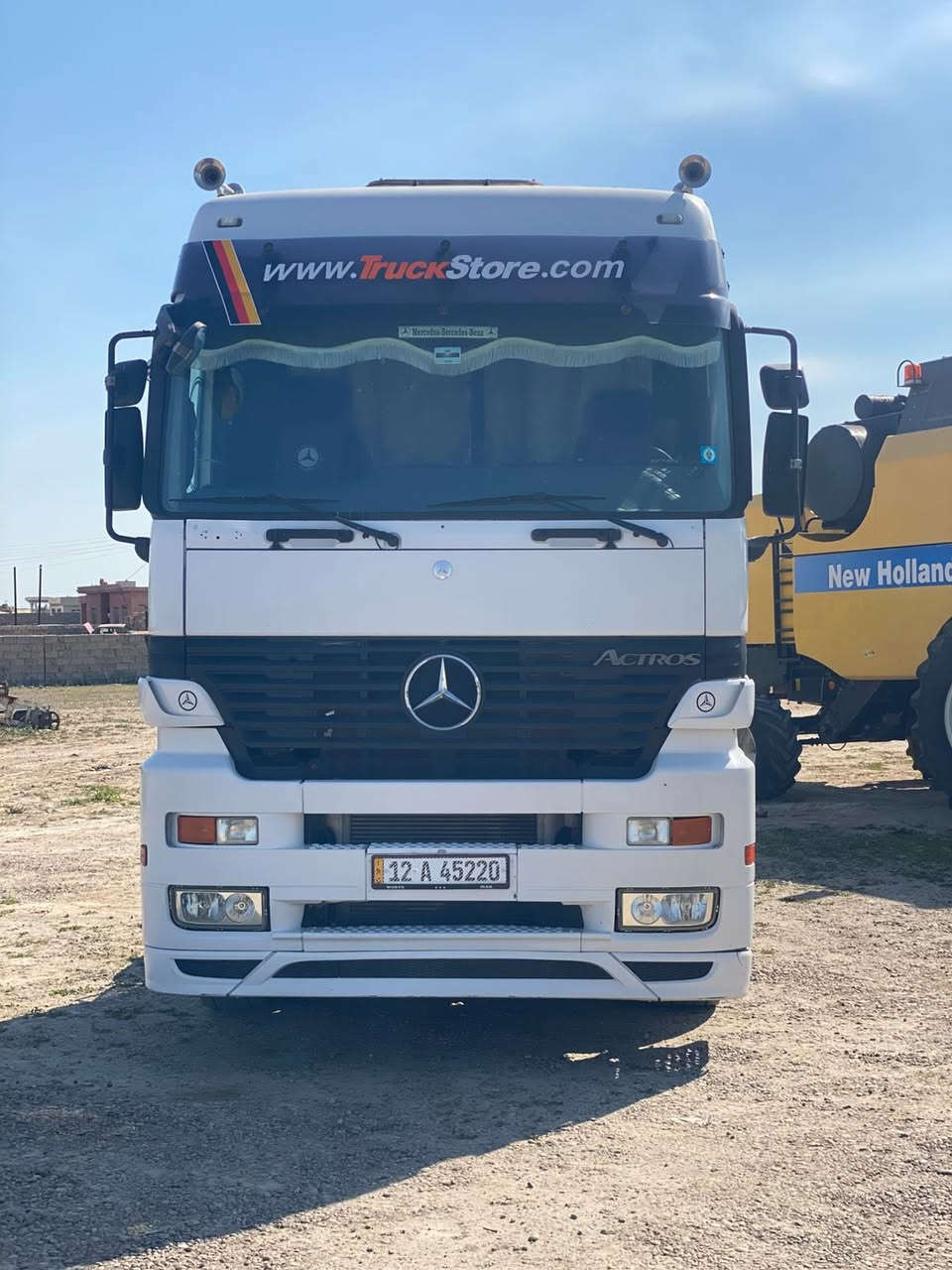 السلام عليكم ، سنگل للبيع رقم نينوى مشروع وطني مربوط صهريج تكيال ٤١ الف 
مكاني سامراء 
السعر ٢٨٠ بيها مجال 
*********** 
0772900396
