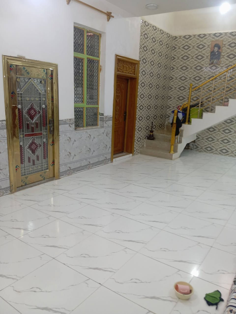 اسلام عليكم بيت للبيع زراعي مساحه 280  صاله + غرف2 + صحيات داخليه وخارجيه + استقبال العنوان ناصريه الشوفه مقابيل اكادميه الشرطه السعر 100 وبي مجال
للتواصل والاستفسار ***********
