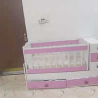 سرير اطفال • للبيع