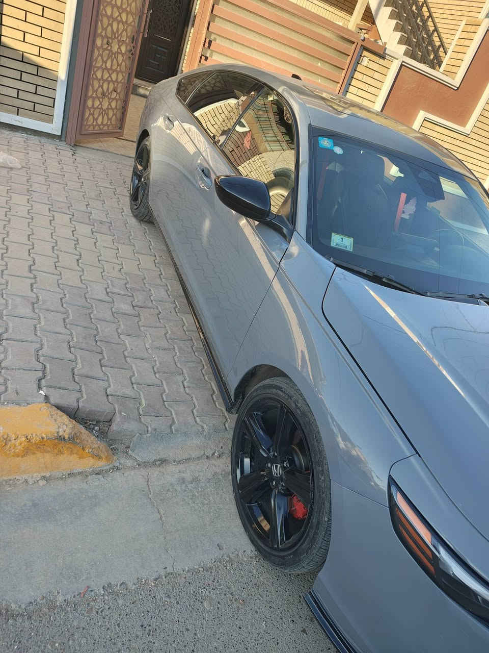 هوندا اكورد 24 رقم بغداد بأسمي
مواصفات فول سبورتL
جلد
فتحة
تشغيل وبصمة ابواب
كشن خزن
تحديد مسار
قيادة ذاتية
وبعد هواي مواصفات
حادث
بنيد مبدل ومصبوغ 
بارد بجاملغات الامامية ثنينهن 
والجاملغ الخلفي الايمن بارد
مصلحة تصليح درجة اولى
ايربالك دركة وبردة وراجع سستم
ماشية 30 الف كيلو
السعر 190 وبي مجال او مراوس مع تي2 وانطي فرق
***********
