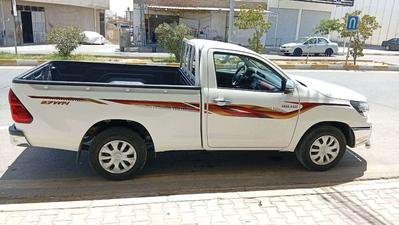 کوردی
پیکاب hilux 
مۆدێل2025
سیارەکە تەنها 13000هزار ڕۆشتوە فول مواسەفاتە 
گێڕ مەکینە تەبرید کاربای هەموی بەشەرت
سیارەکە بێ سبوغە هەمو گیانە بەشەرت تەنها یەک شوختی بچوکی هیە وەک لە سۆنەرەکە دیارە
بۆ زیانیاری زیاتر پەیوەندی بەم ژمارە تەلفۆنە بکەن
سعرەکەشی 242 وەرقەو مجال
***********
عربی
بیکاب هایلوکس
مودیل2025
سیارە ماشیە ١٣٠٠٠کیلو فقط
کیر محرک کهربائیات کلە بشرط 
فول مواصافات
سیارە کفالە عامە ماعدە رصعە موضوح بل سونار
لمعرفت مزید اتصل لهاذە رقم
سعر242ورقە مجال
***********

