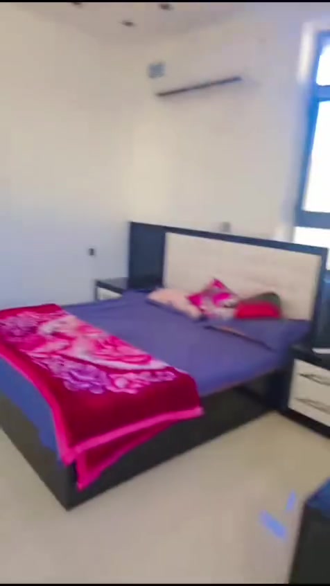 السلام عليكم
مزرعة شاطيه
مساحة نصف دونم 
كامل مواصفات
تحتوي على دار استراحة مؤثث بالكامل
مسبح للكبار ومسبح للصغار 
حديقة والعاب اطفال
باربكيو 
جلسة عالشط العنوان المداىن منطقة التويثه
للاستفسار الاتصال على الرقم ***********
