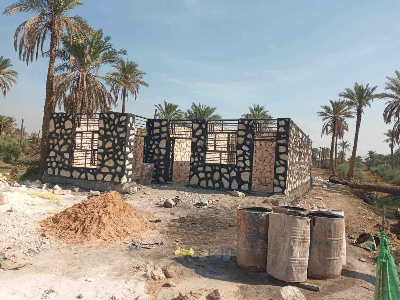 لبناء الحجر كرسته وعمل لكافه المنازل ولاسيجه والاساسات وتطبيك بحيرات ممرات للاتصال ***********
***********ابوحمزه حلة, بابل
